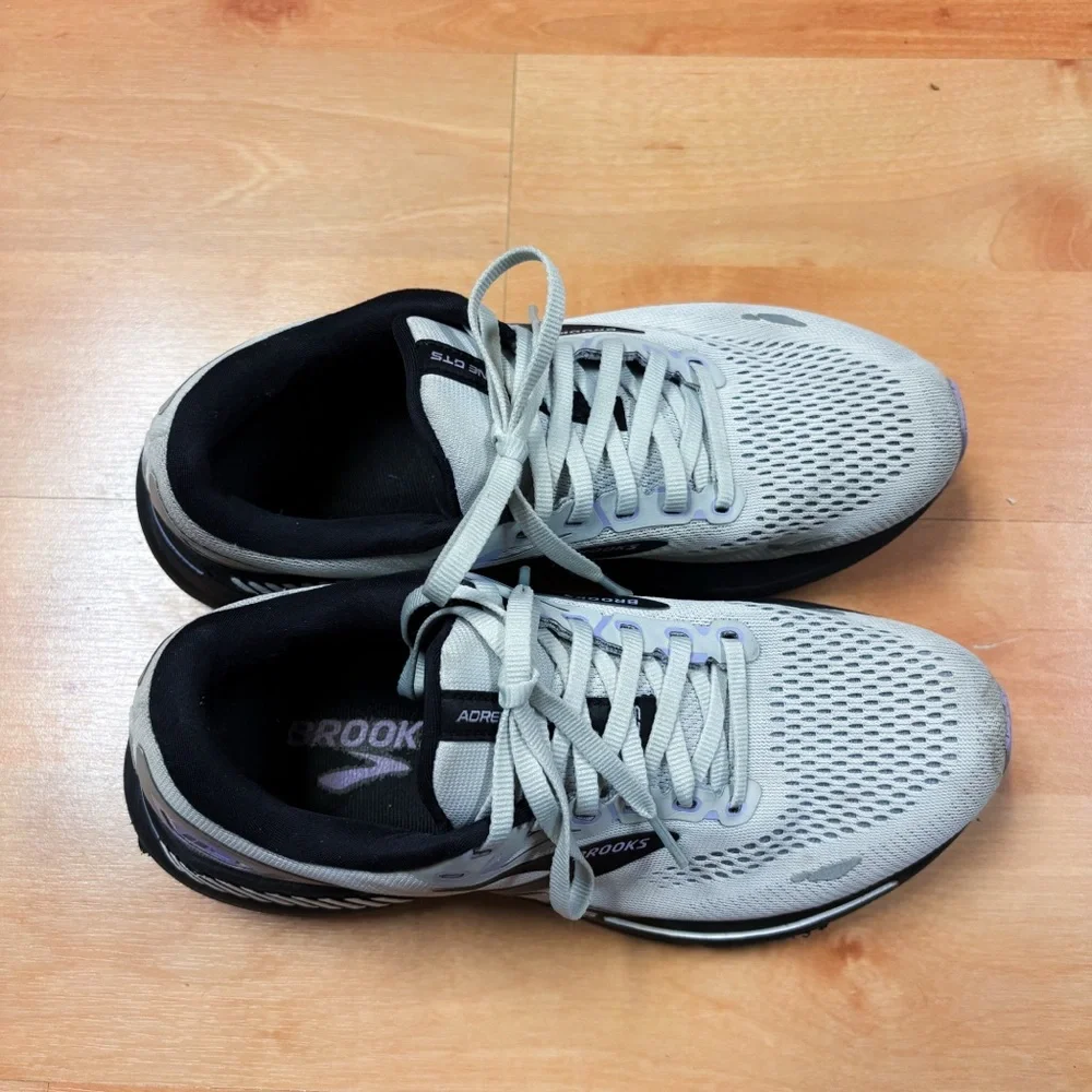Brooks Adrenaline GTS 23 Womens Size 8.5 Wide Running Shoes Stability Support